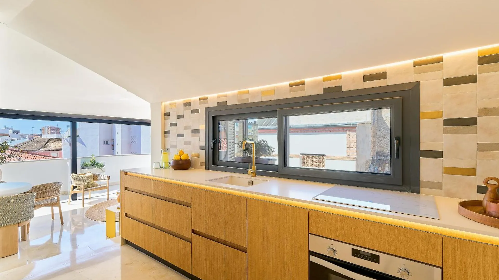 מאלגה Santos 7 - Bright 2-Bedroom Duplex Apartment With Two Terraces