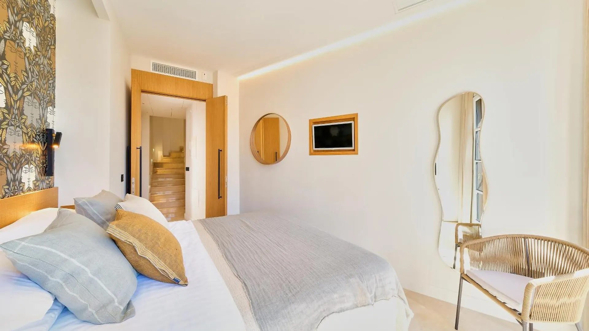 מאלגה Santos 7 - Bright 2-Bedroom Duplex Apartment With Two Terraces