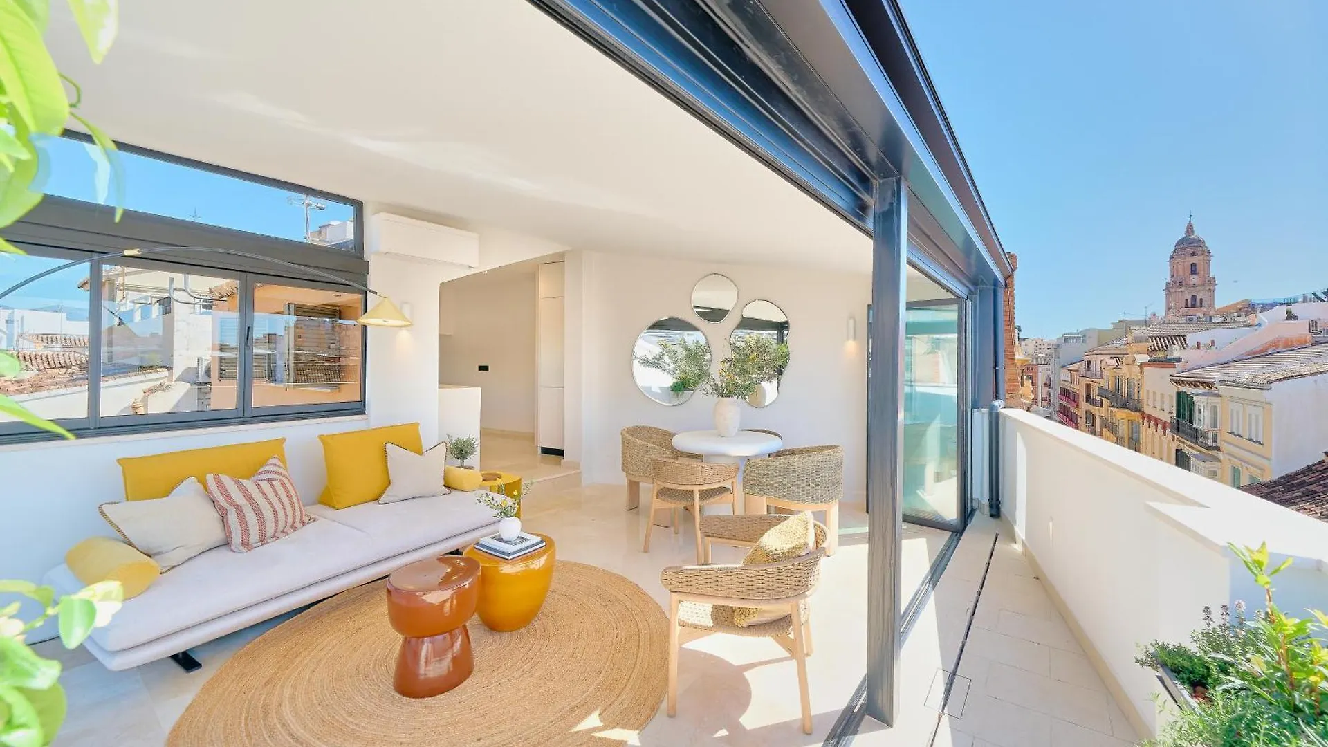 Santos 7 - Bright 2-Bedroom Duplex Apartment With Two Terraces Малага
